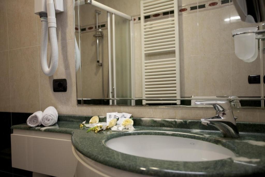 Hotel Palm Beach B&B Sea View リミニ 部屋 写真
